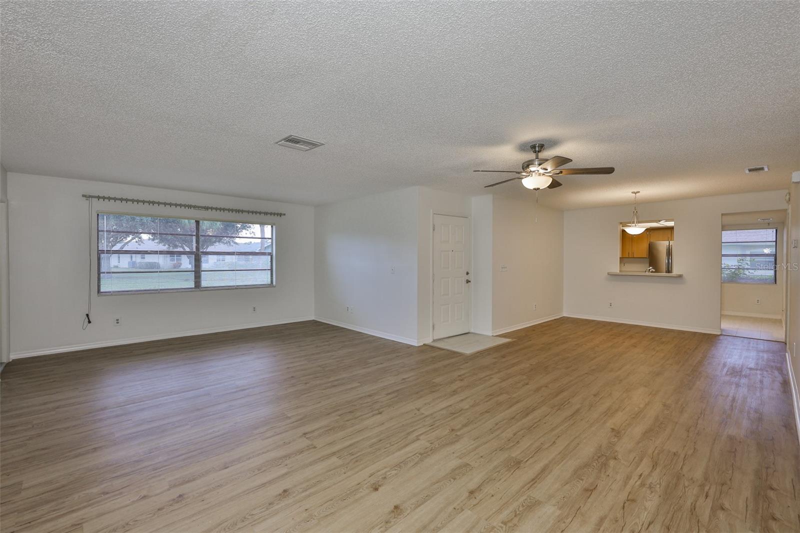 2122 HEREFORD DR #511 — photo 14