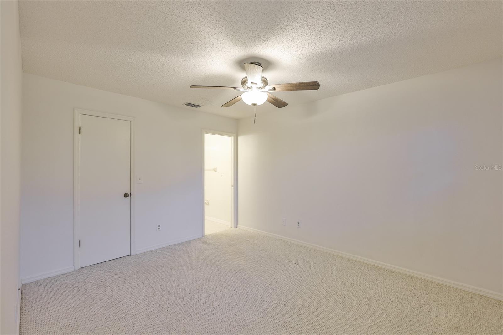 2122 HEREFORD DR #511 — photo 20