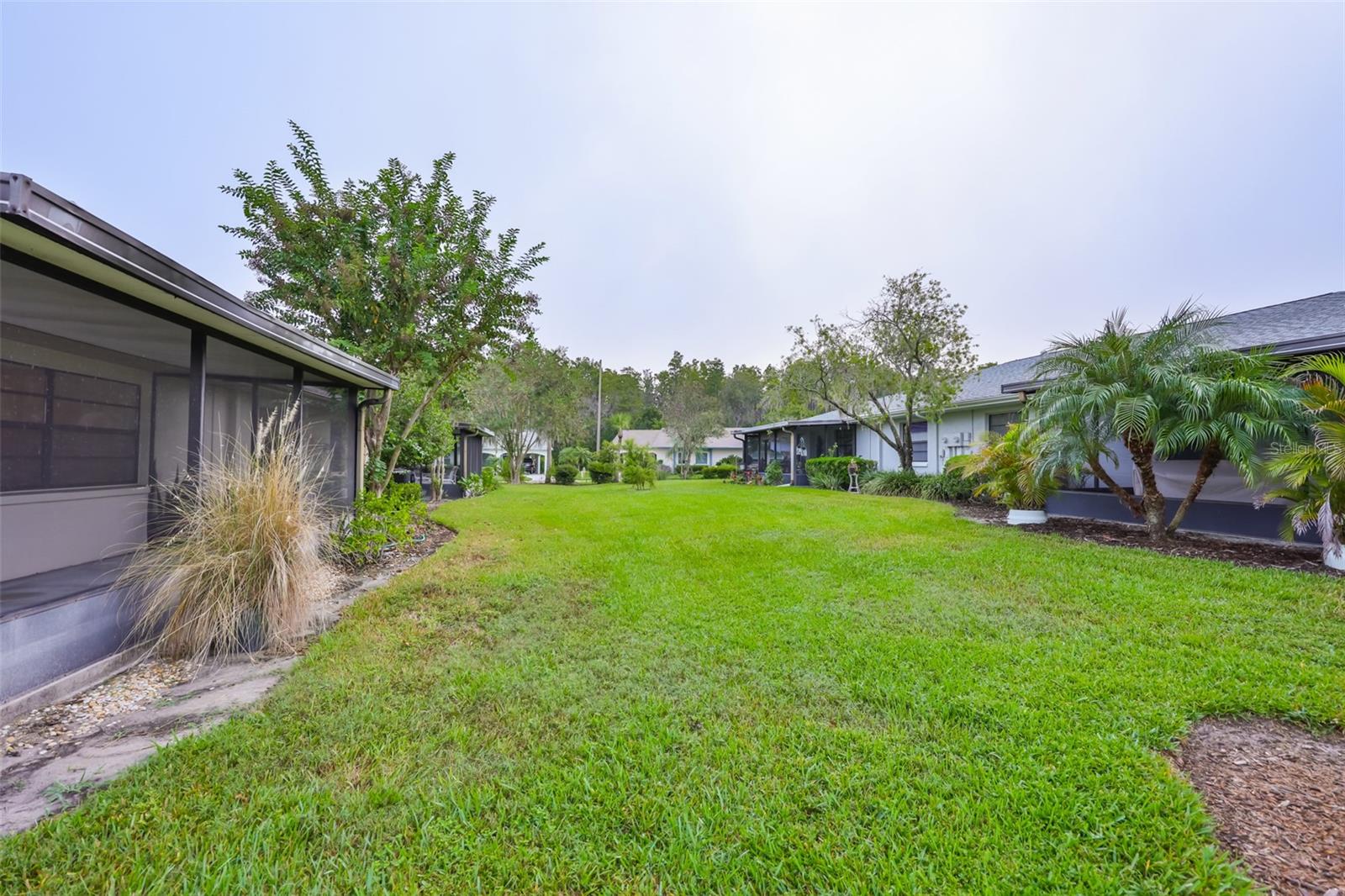 2122 HEREFORD DR #511 — photo 27