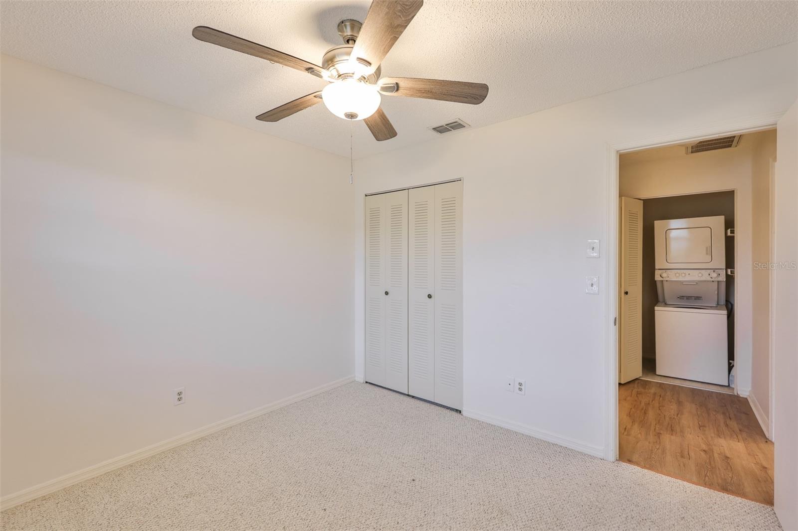 2122 HEREFORD DR #511 — photo 24