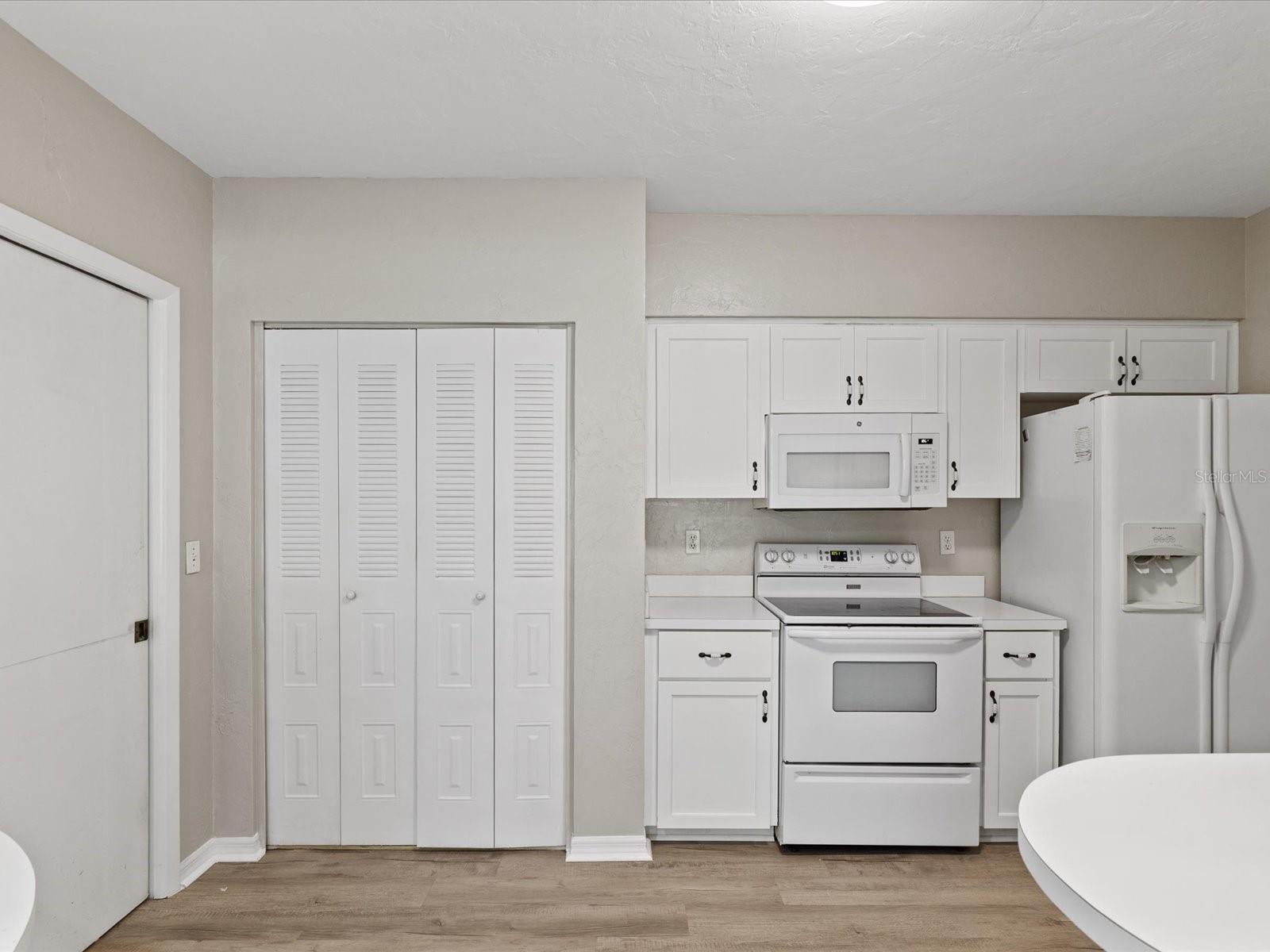 3358 MERMOOR DR #102 — photo 12