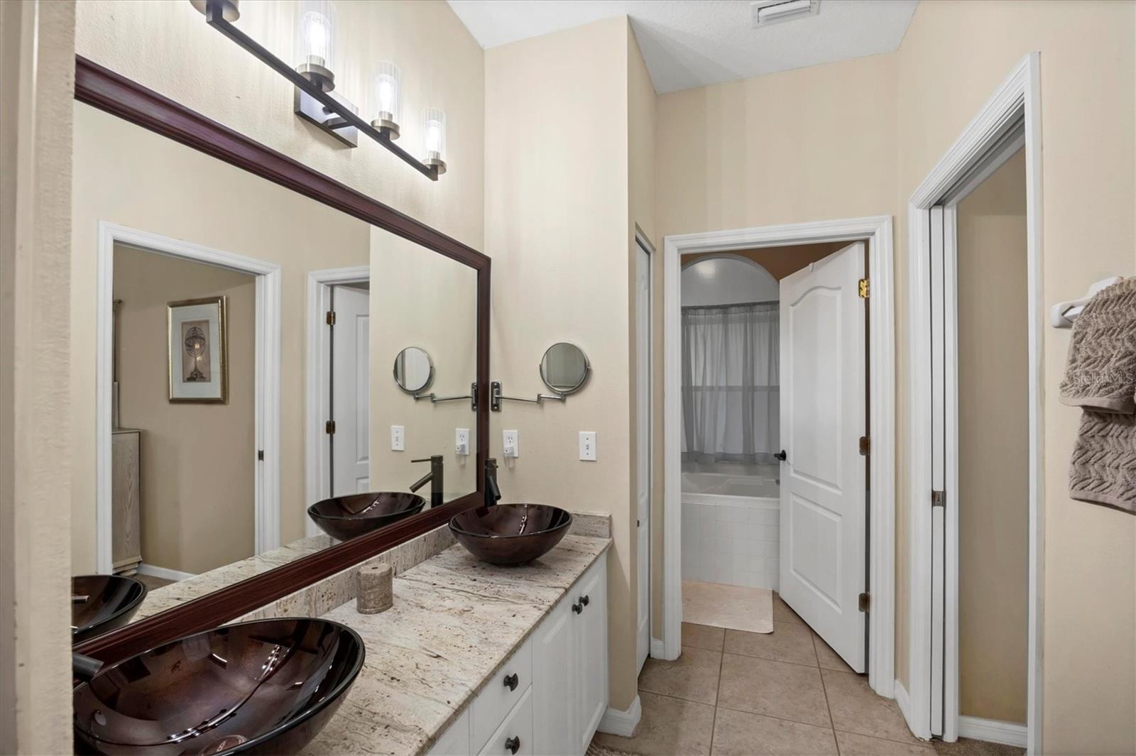 5111 PEPPERMILL CT — photo 23