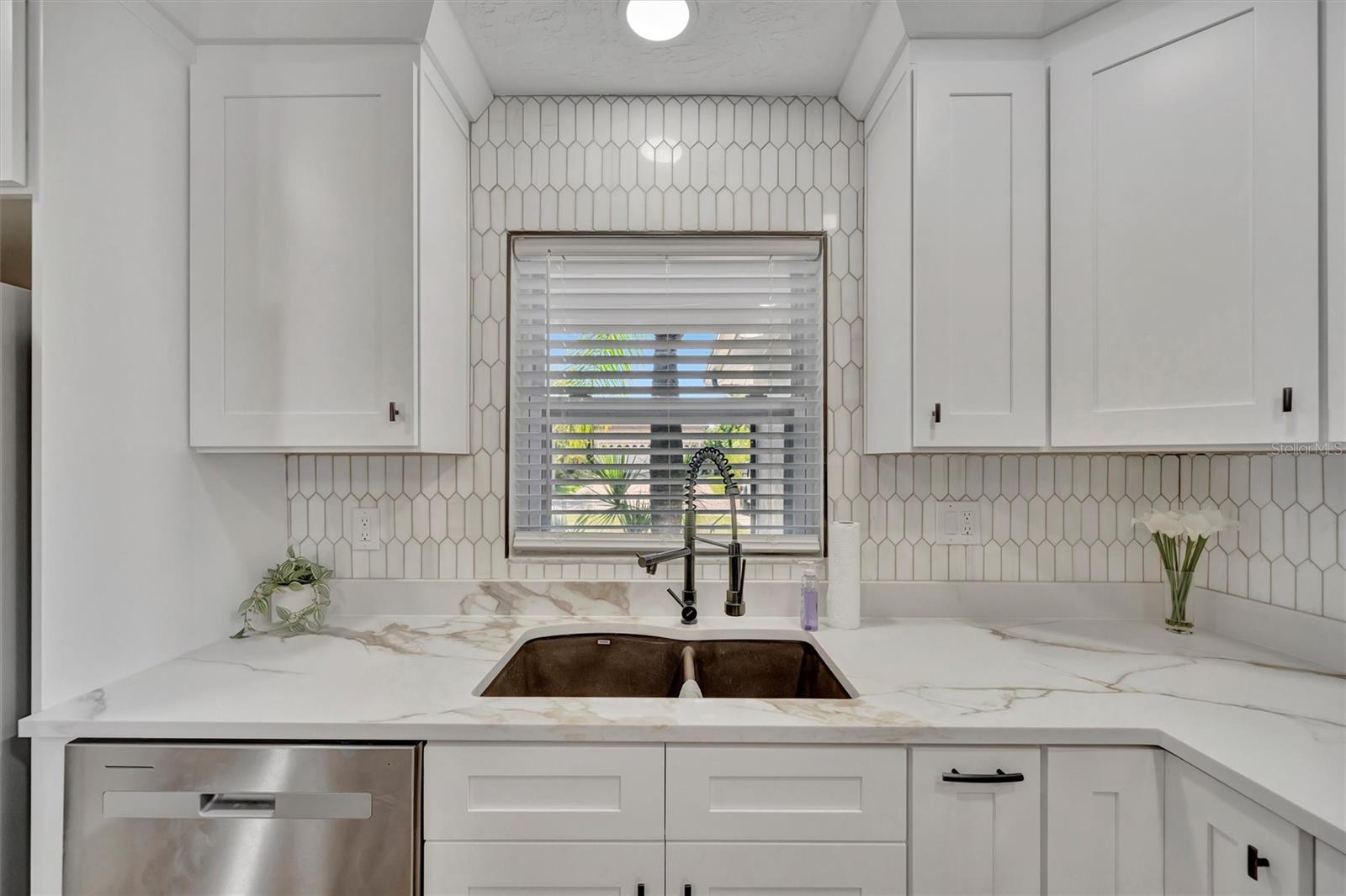 6209 FLAMINGO DR — photo 15