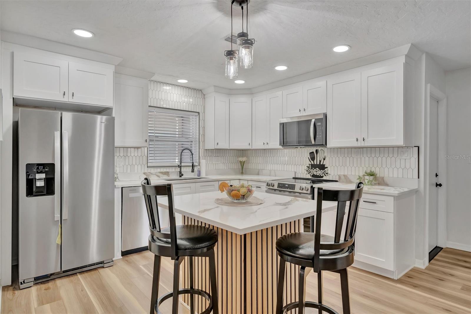 6209 FLAMINGO DR — photo 10