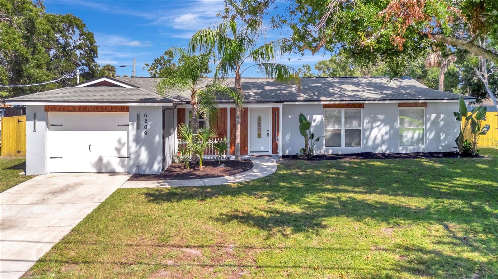 6209 FLAMINGO DR — photo 2