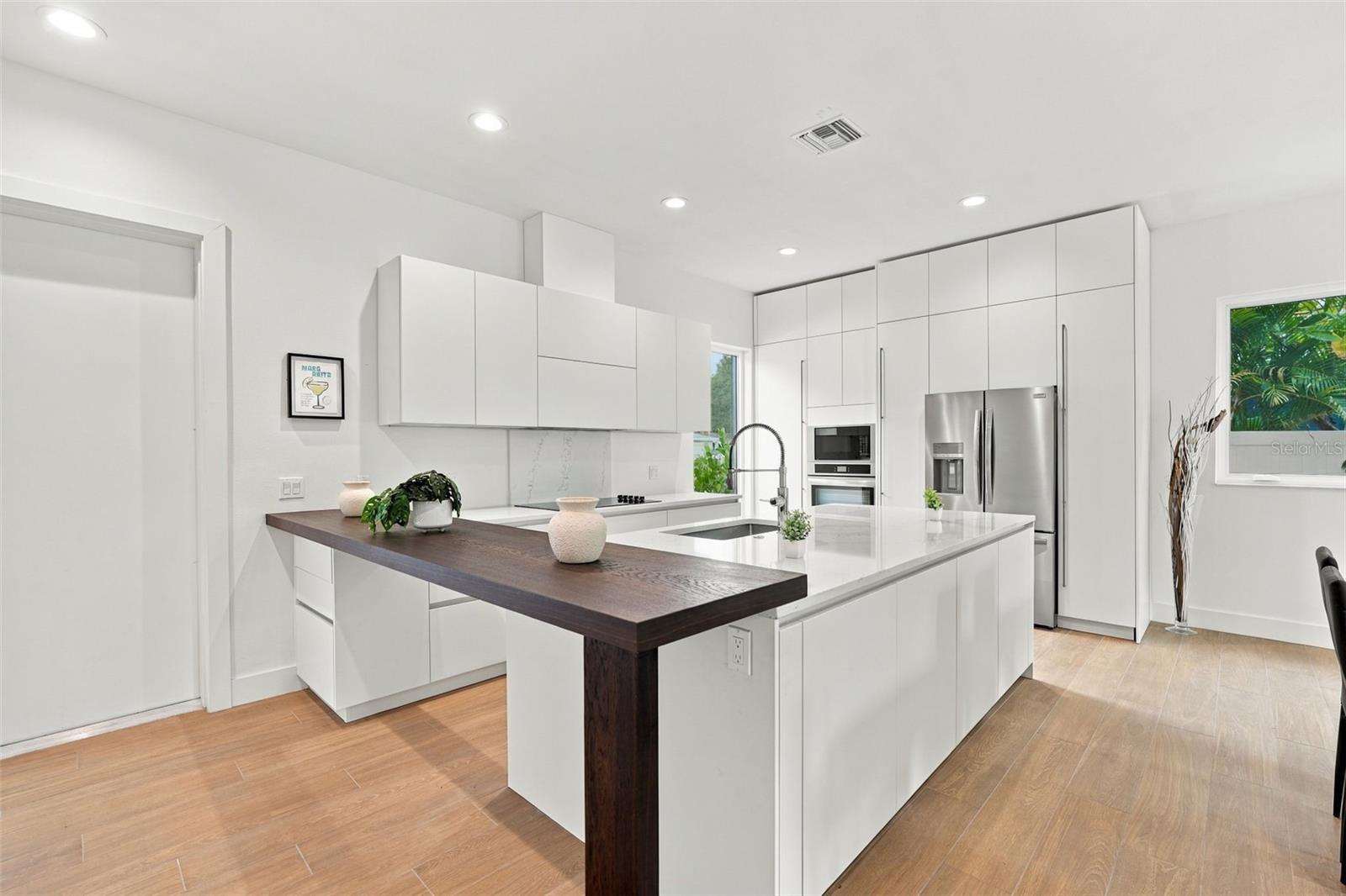 2516 BROWNING ST — photo 6