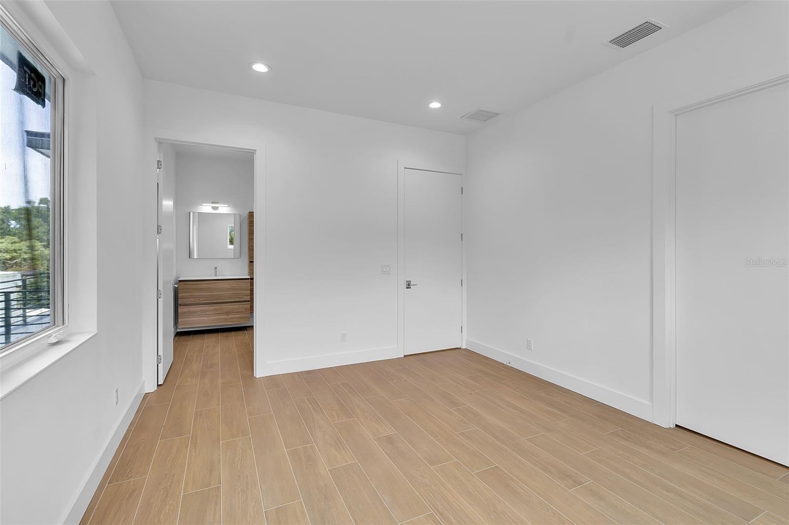 2516 BROWNING ST — photo 27