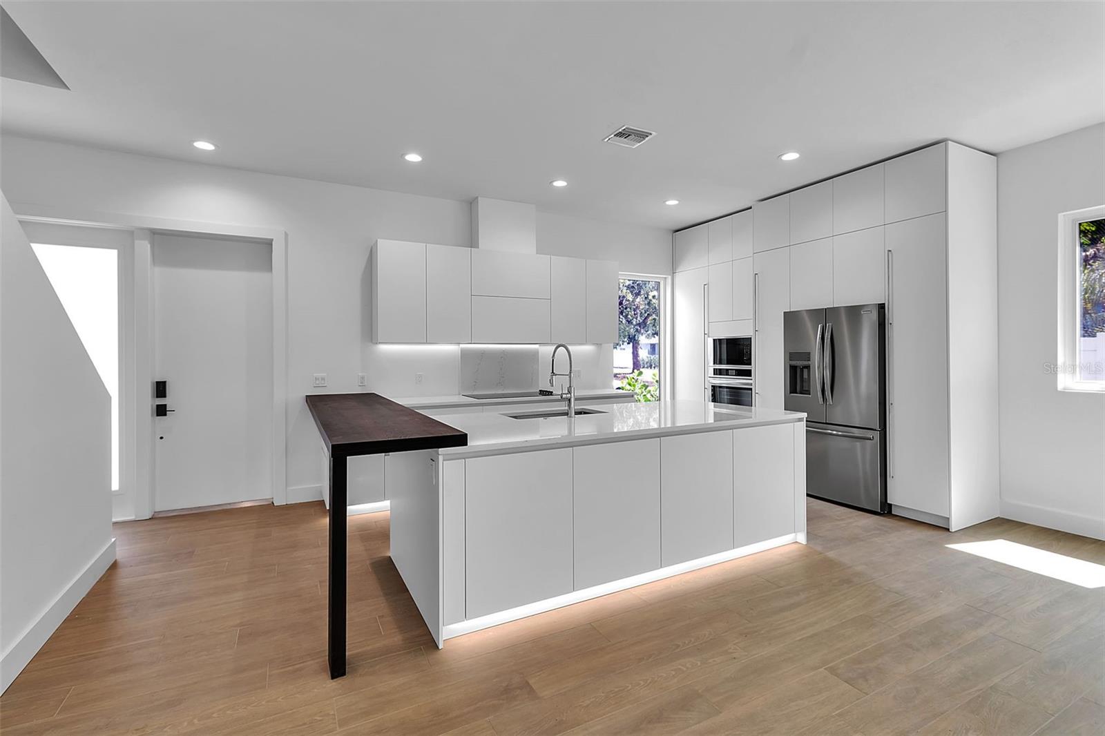 2516 BROWNING ST — photo 5