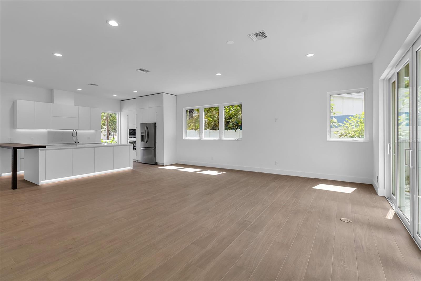 2516 BROWNING ST — photo 12