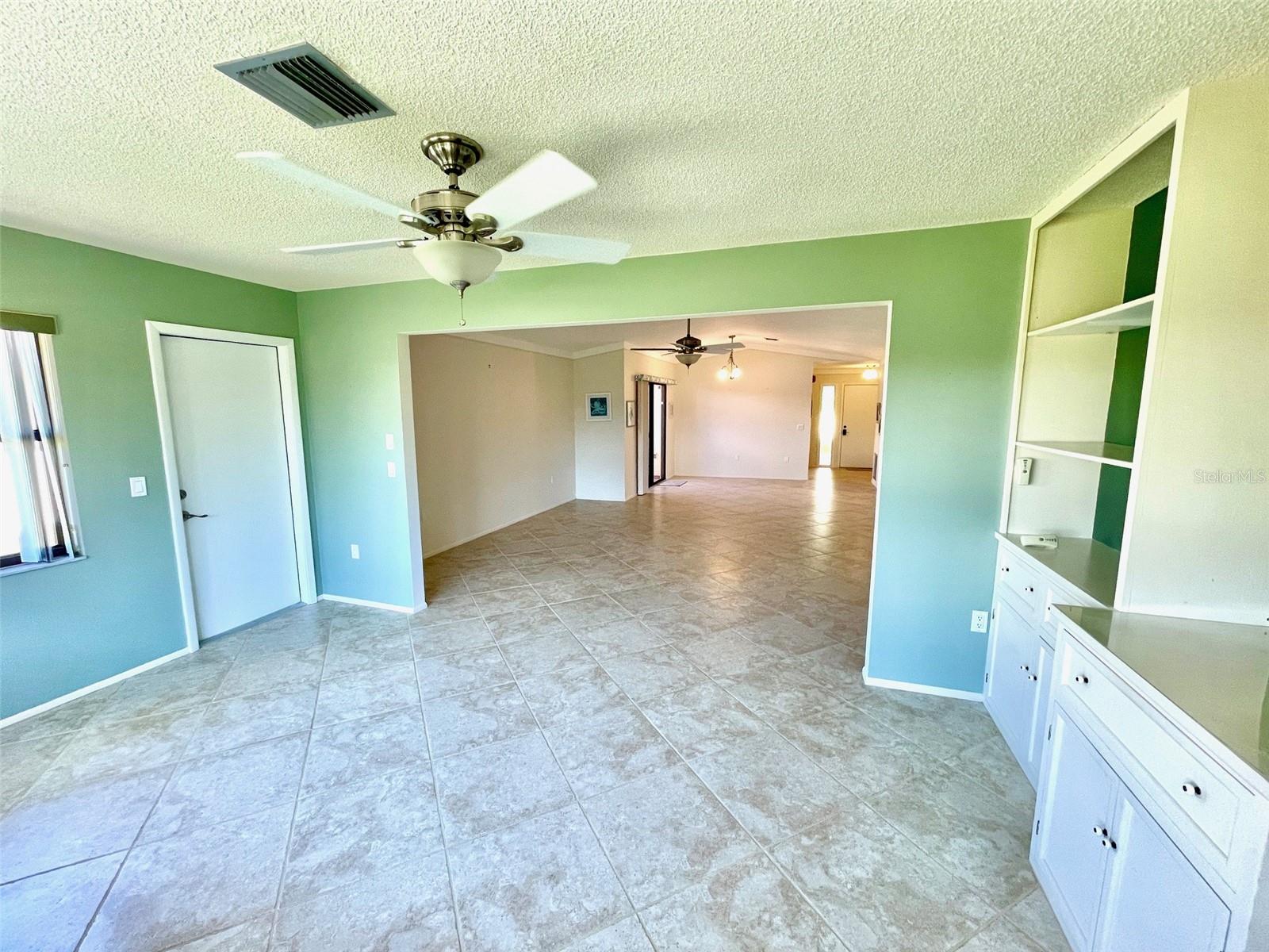 126 SANDSTONE CIR — photo 20