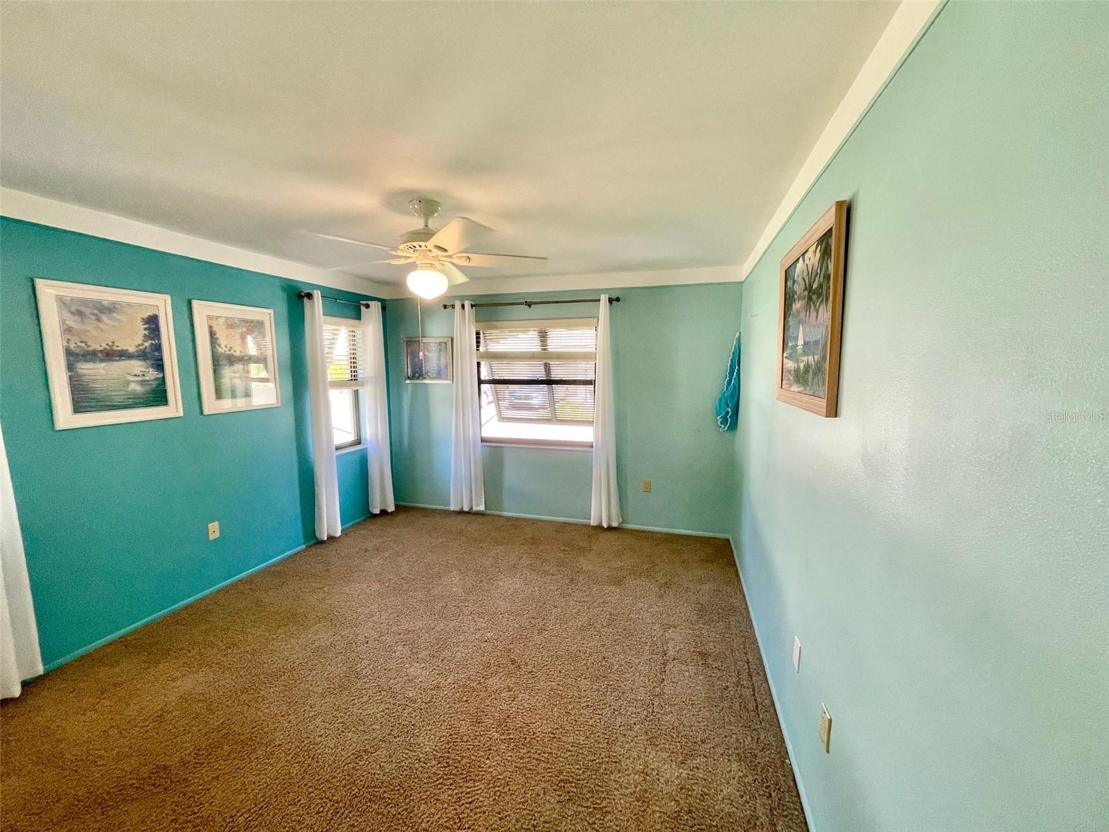 126 SANDSTONE CIR — photo 35