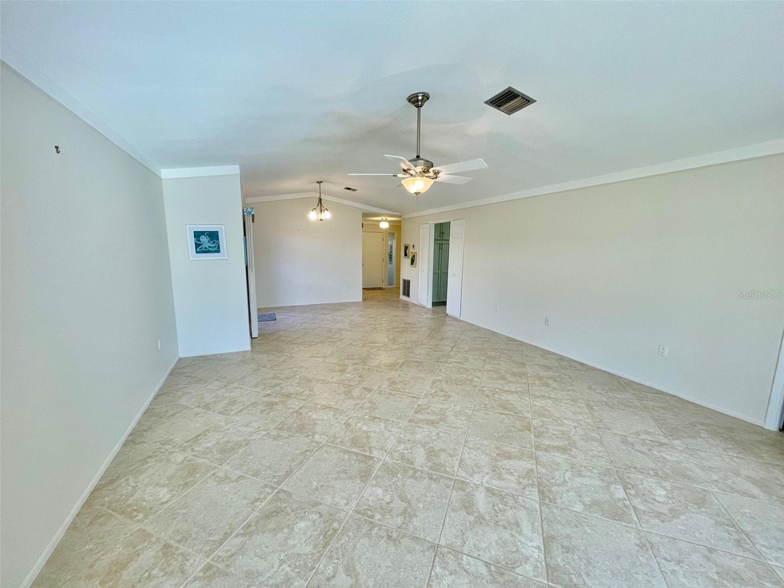 126 SANDSTONE CIR — photo 21