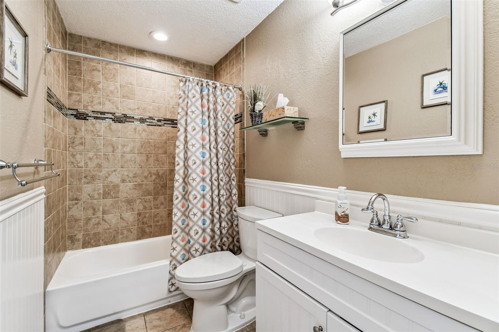 5116 BEACH DR SE #D — photo 25