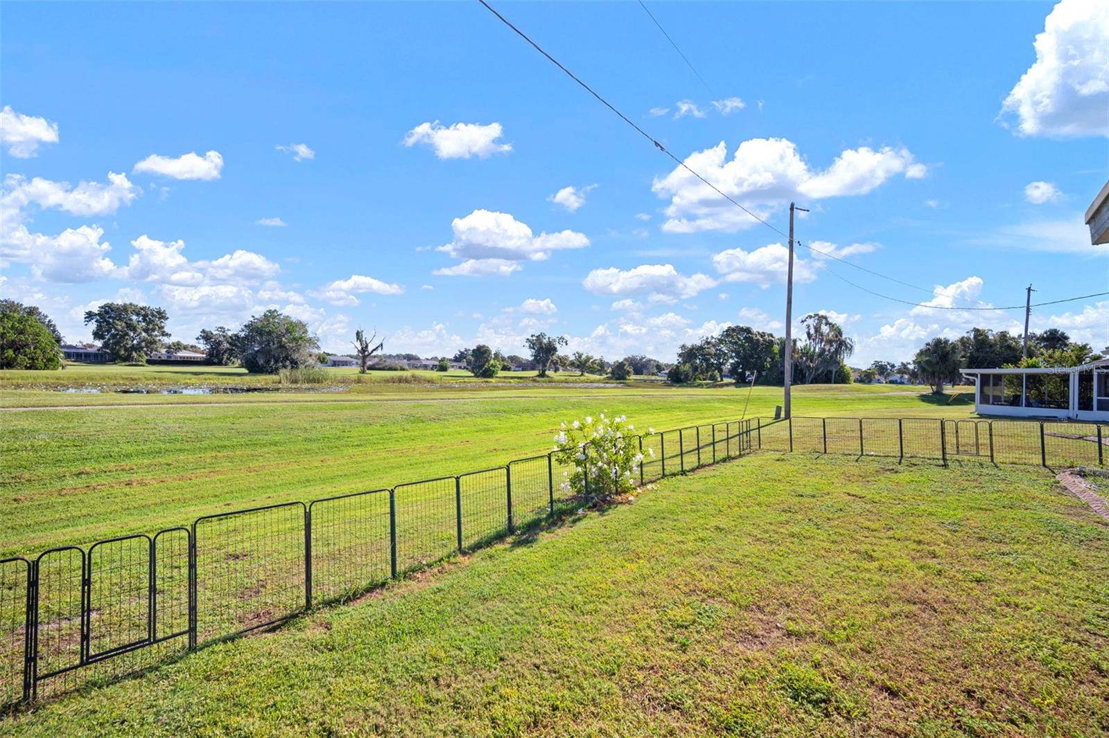 609 FOX HILLS DR — photo 36
