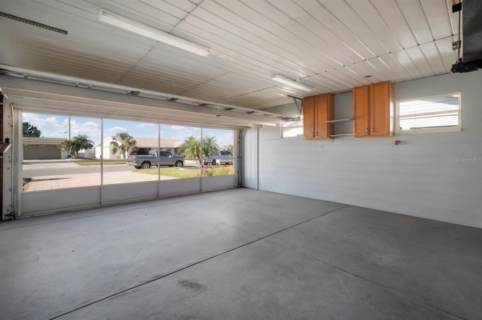 609 FOX HILLS DR — photo 33