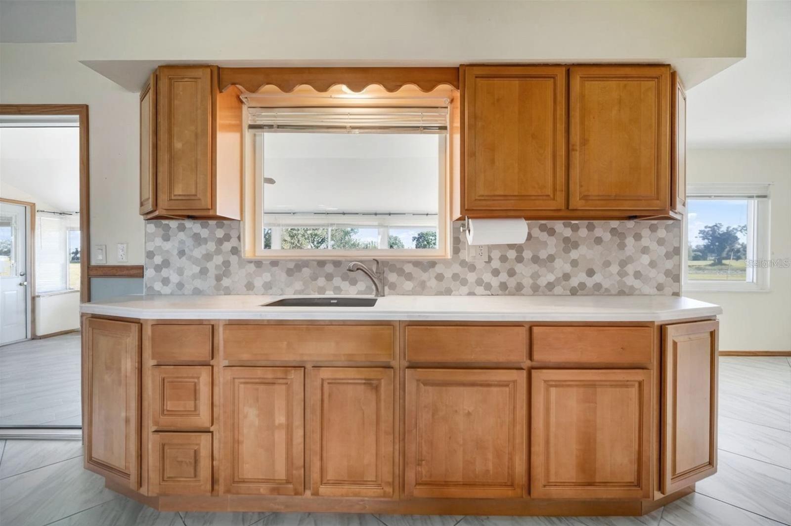 609 FOX HILLS DR — photo 13