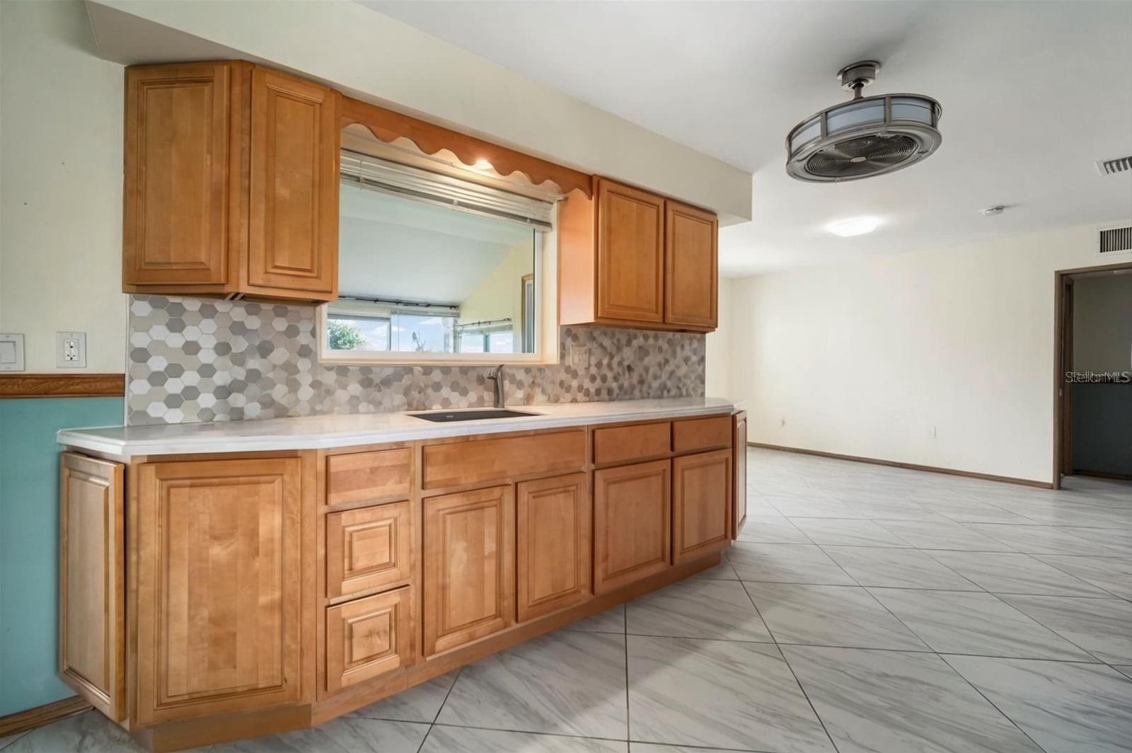 609 FOX HILLS DR — photo 14