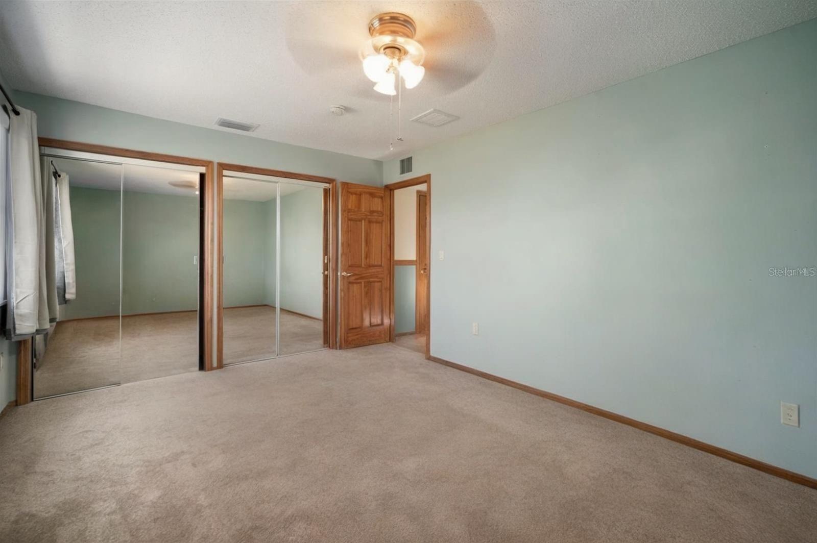 609 FOX HILLS DR — photo 18