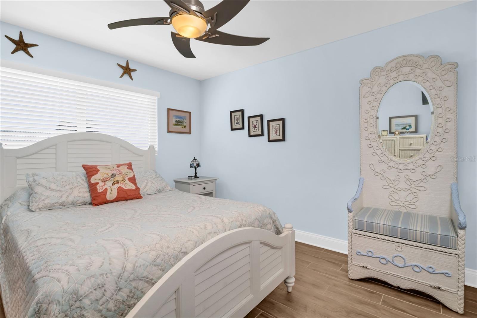 1100 FRIENDLY WAY S — photo 30