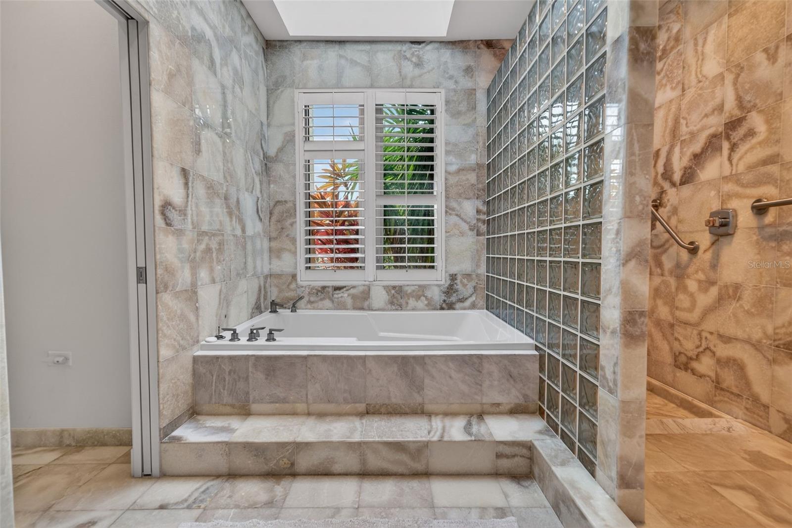 1571 HARBOR CAY LN — photo 42