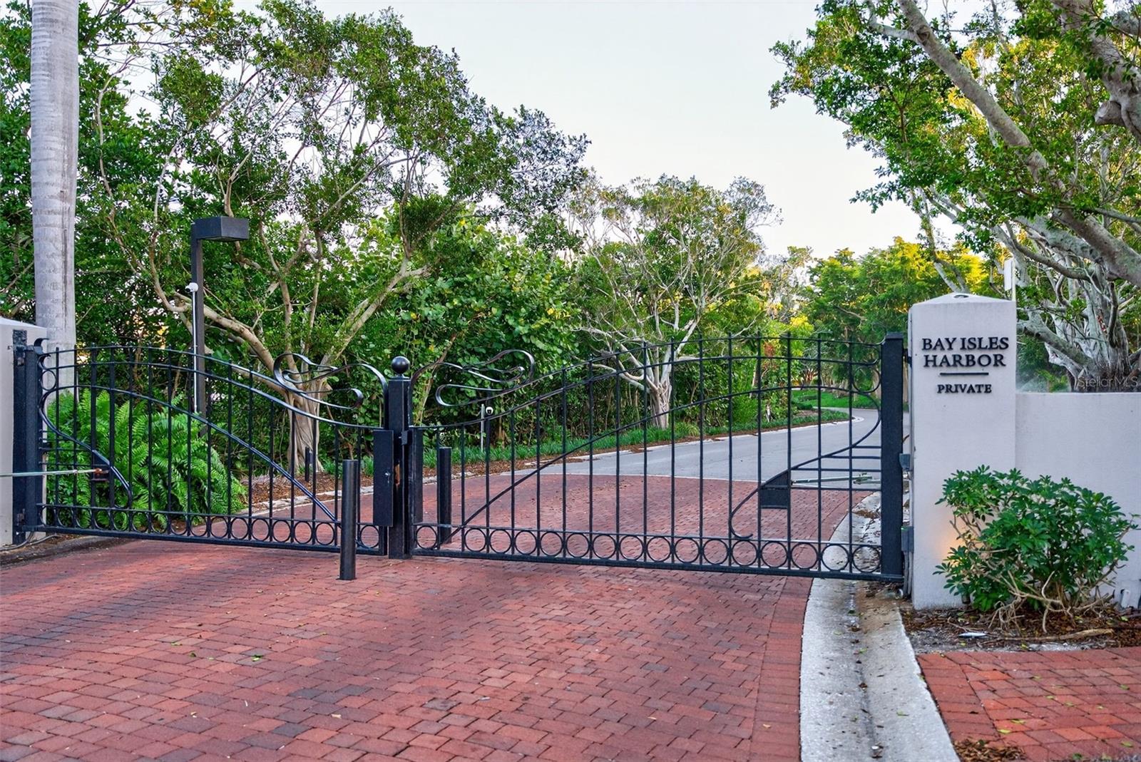 1571 HARBOR CAY LN — photo 9