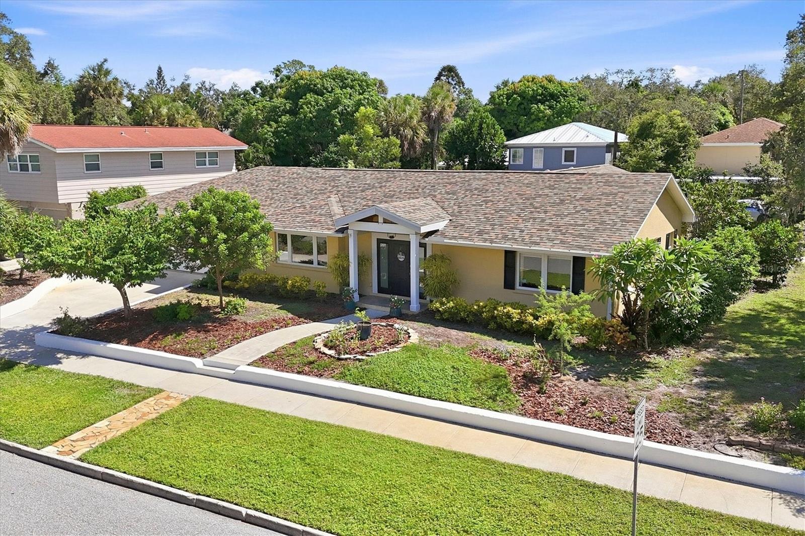 942 VIRGINIA DR — photo 40
