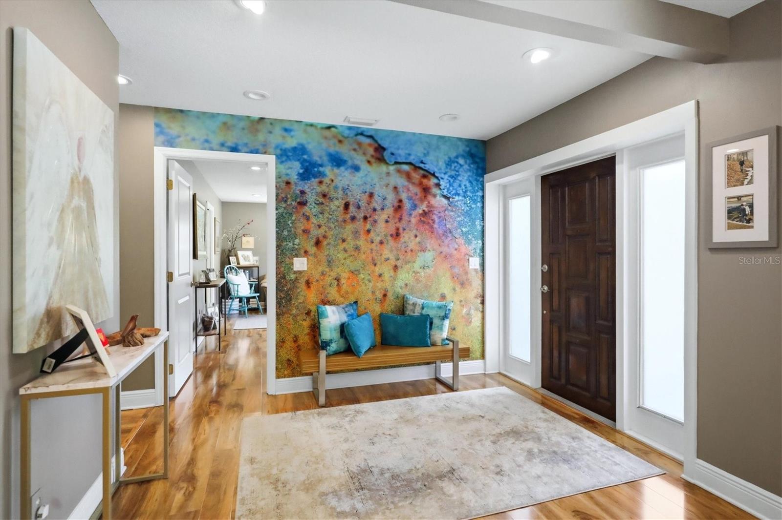 942 VIRGINIA DR — photo 4