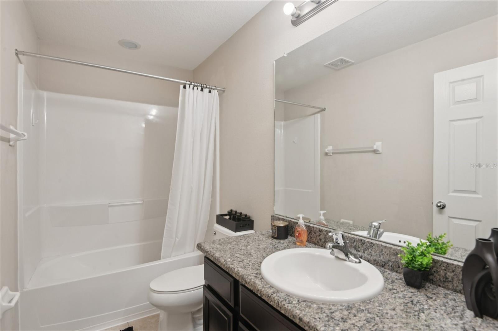 7046 TOWNE LAKE RD — photo 26