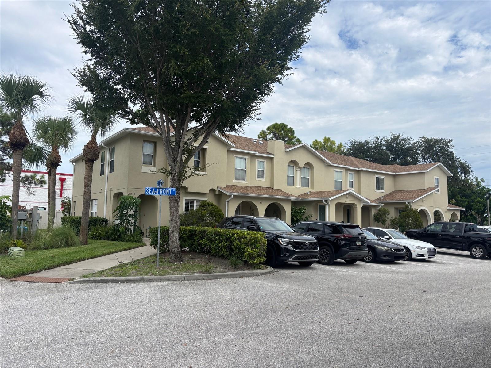 2013 SEA FRONT CT — photo 2
