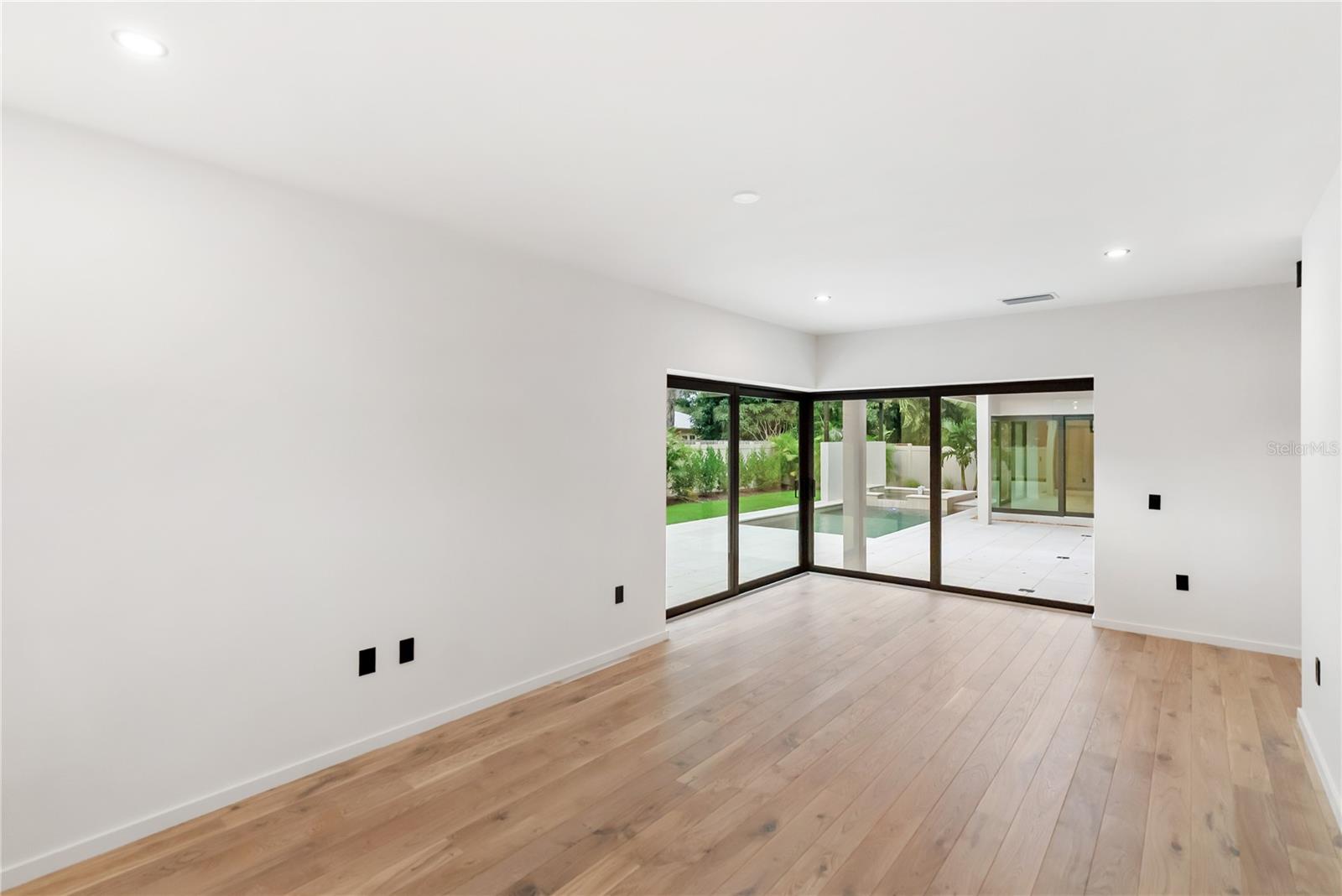 1759 WALDEMERE ST — photo 45