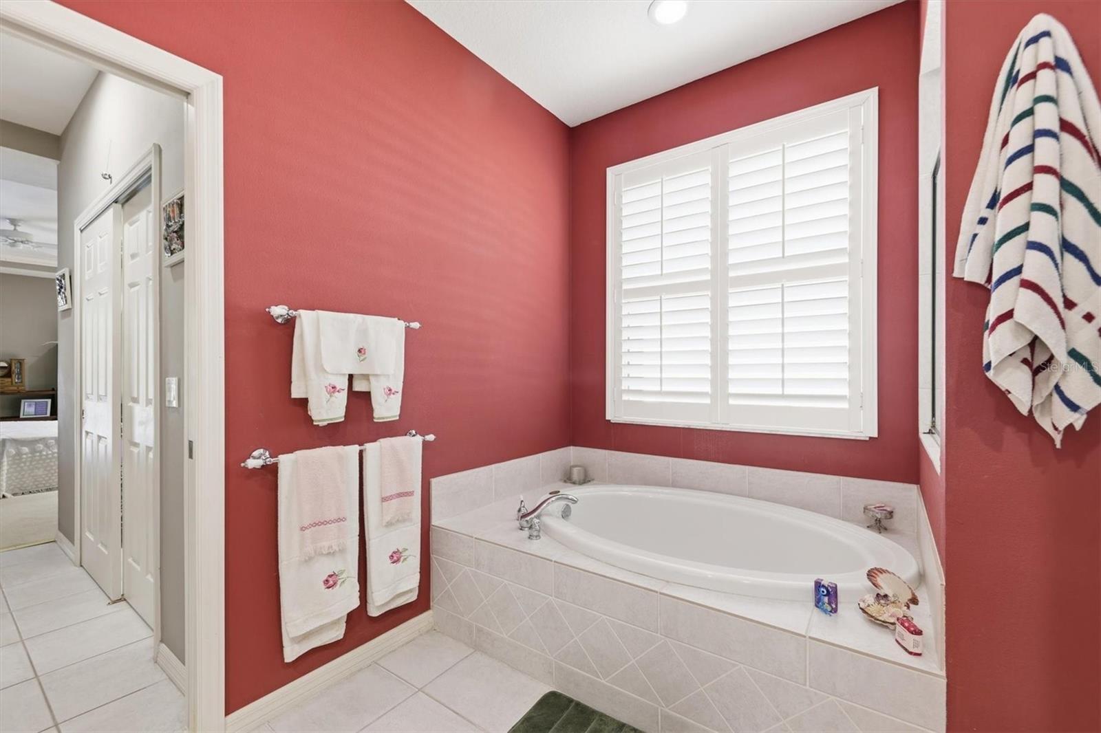 5608 EASTWIND DR — photo 26