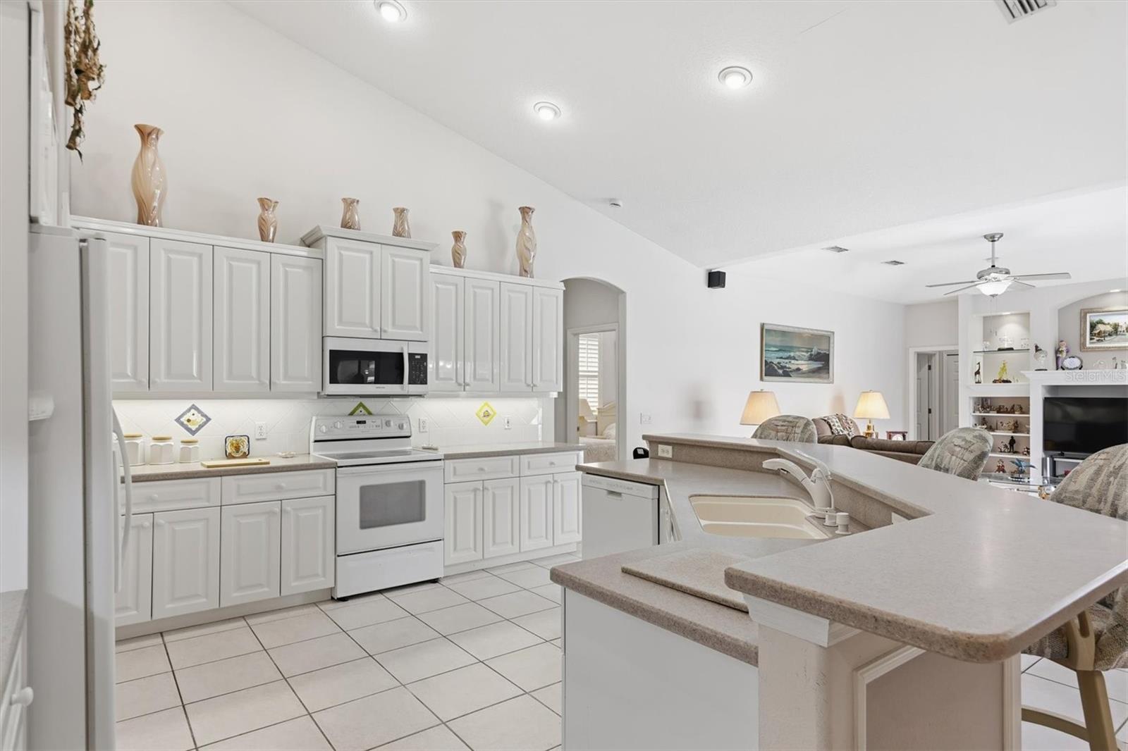 5608 EASTWIND DR — photo 13