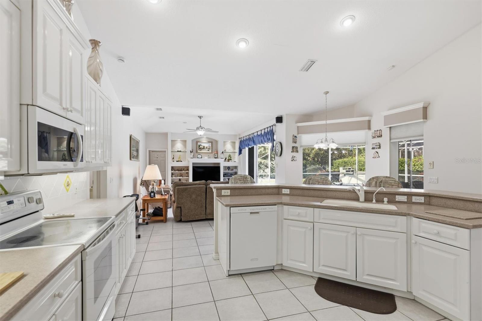 5608 EASTWIND DR — photo 15