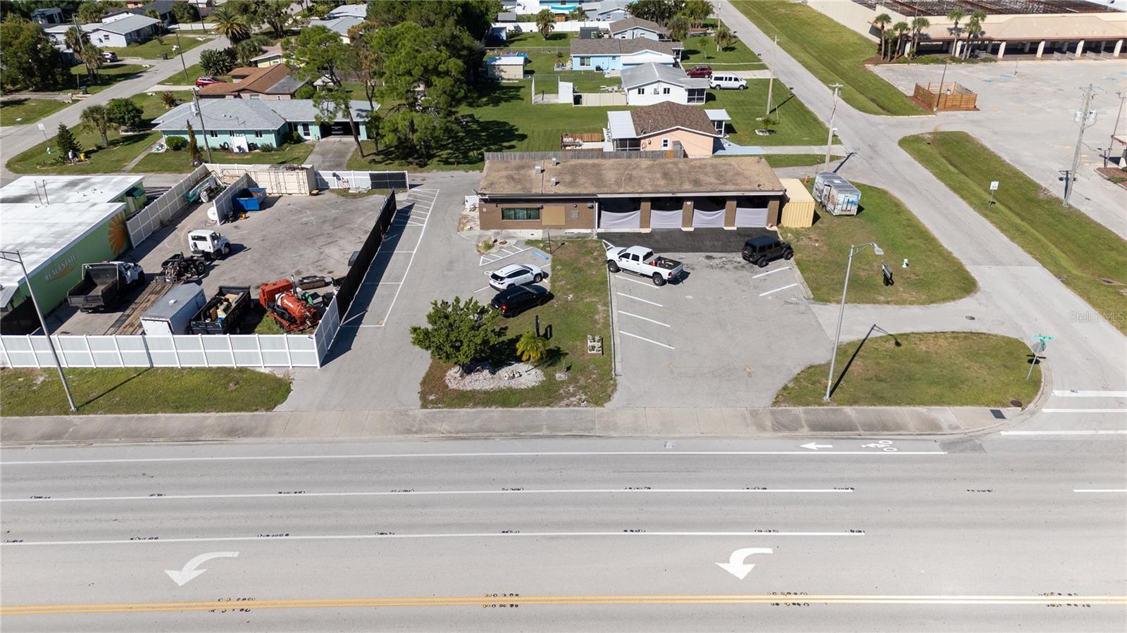 334 S INDIANA AVE — photo 3
