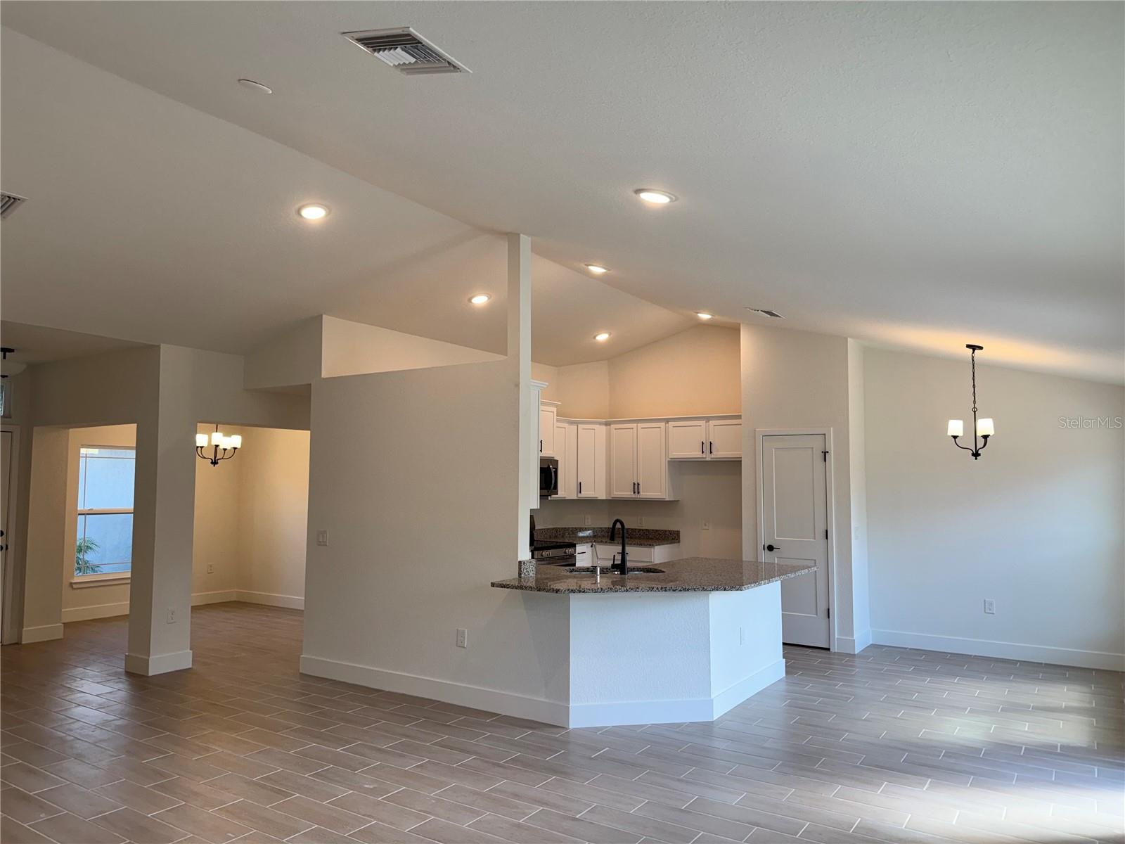 7933 TROPICAIRE BLVD. — photo 2