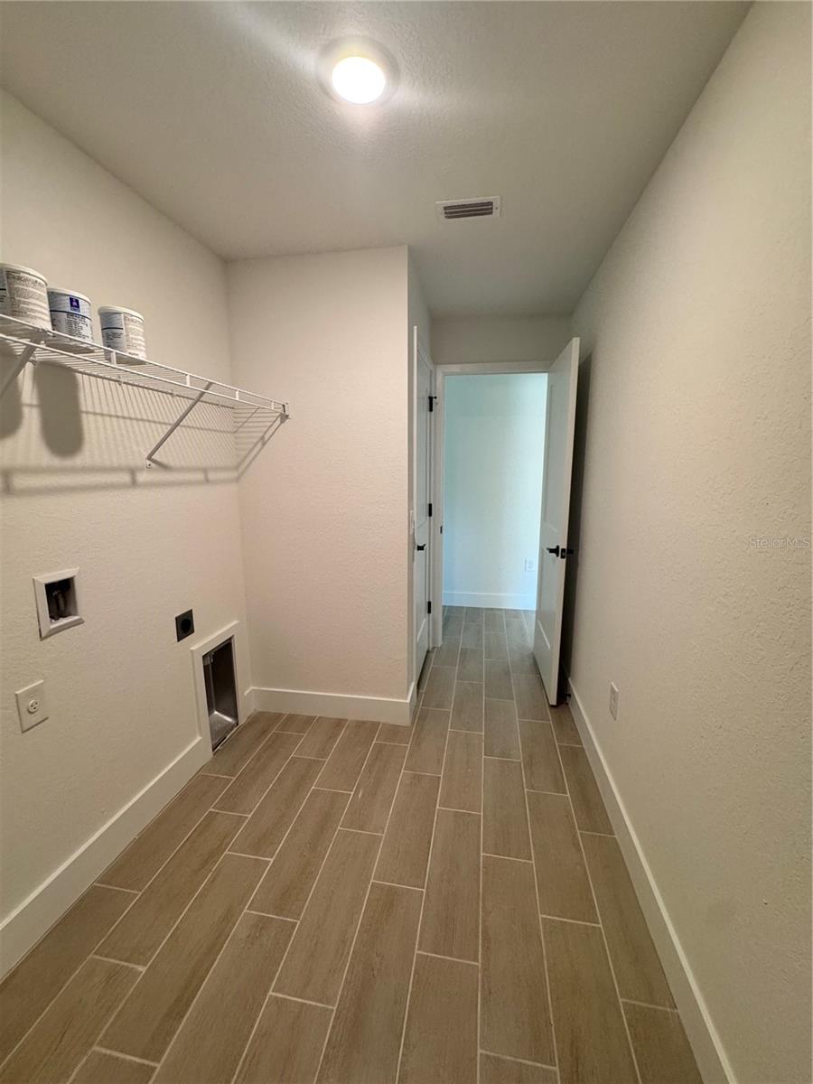 7933 TROPICAIRE BLVD. — photo 13