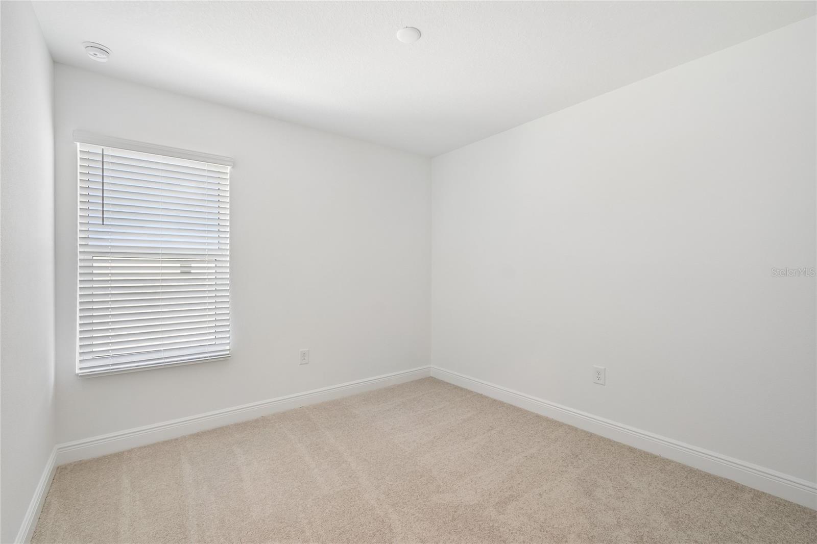 8215 SEAFLOWER PKWY — photo 13