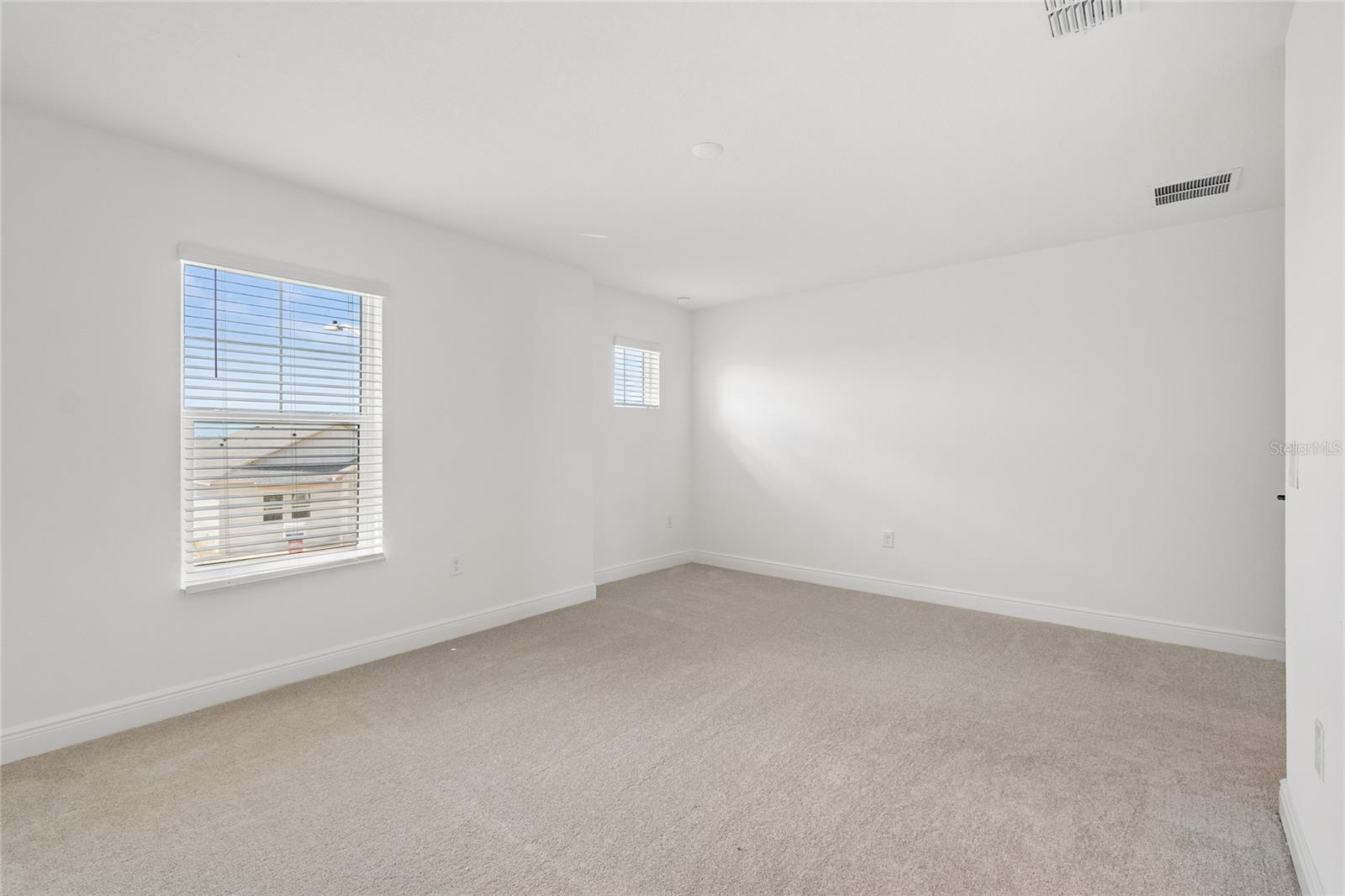 8215 SEAFLOWER PKWY — photo 20