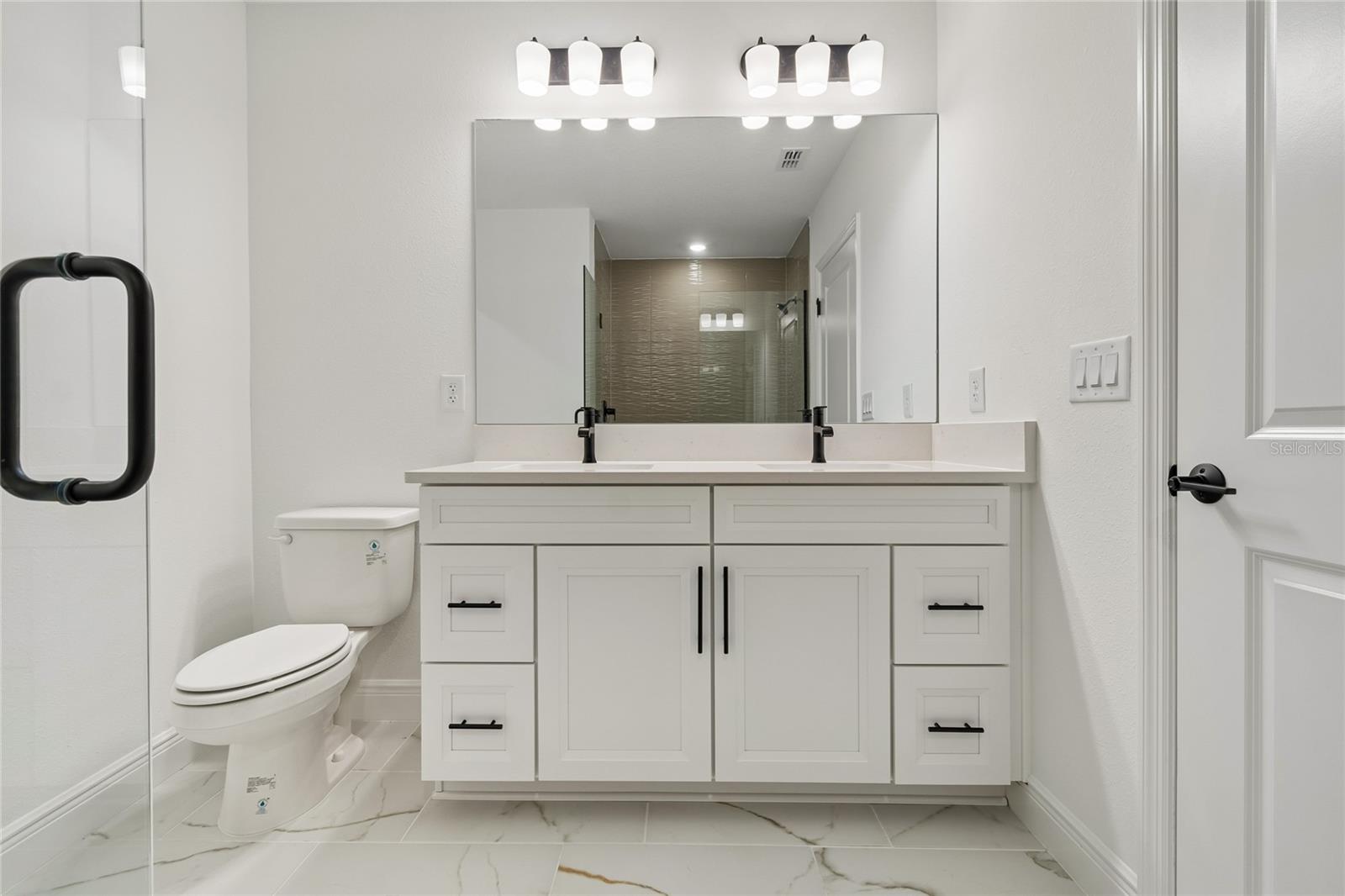 8215 SEAFLOWER PKWY — photo 18