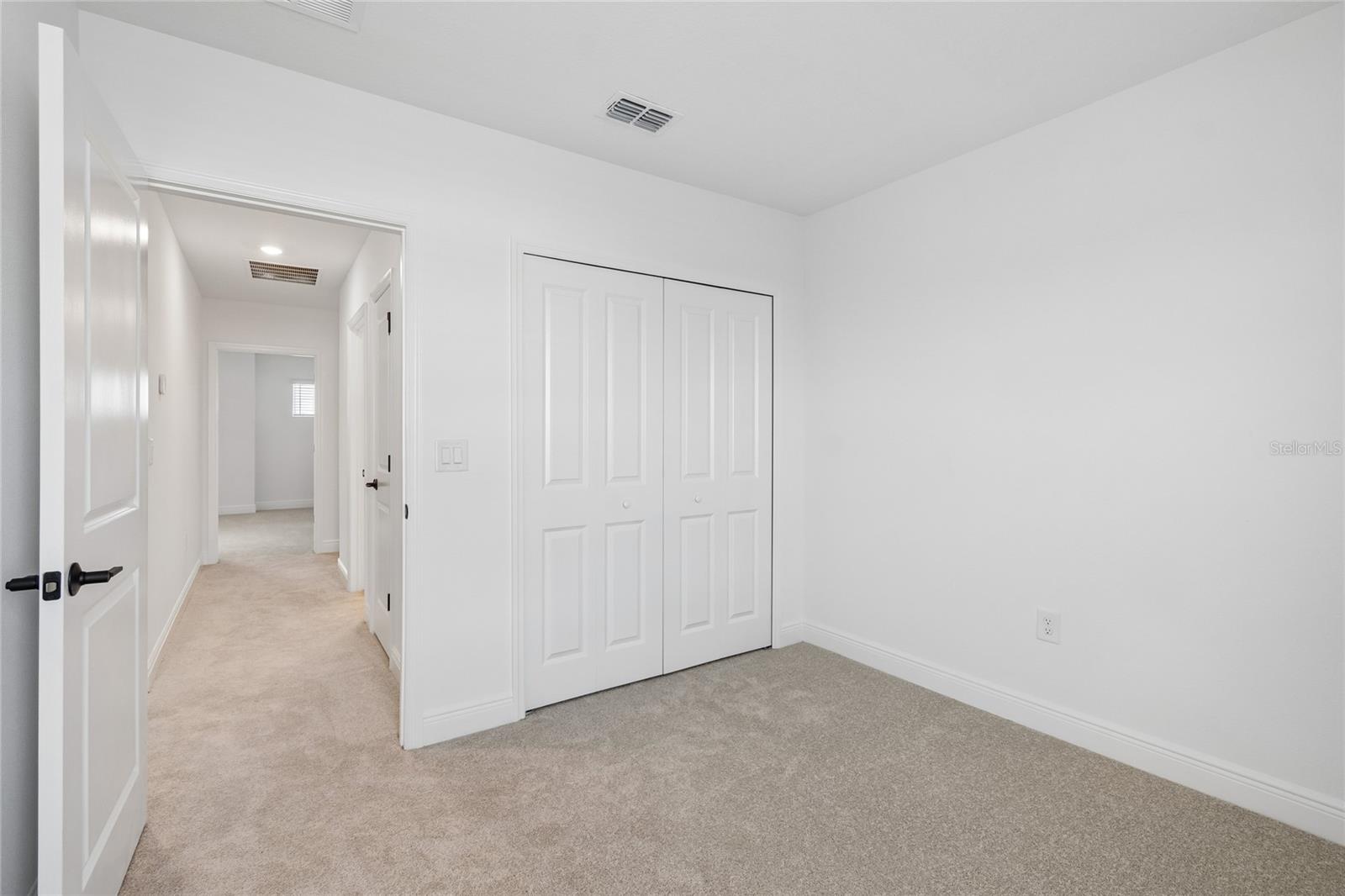 8215 SEAFLOWER PKWY — photo 15
