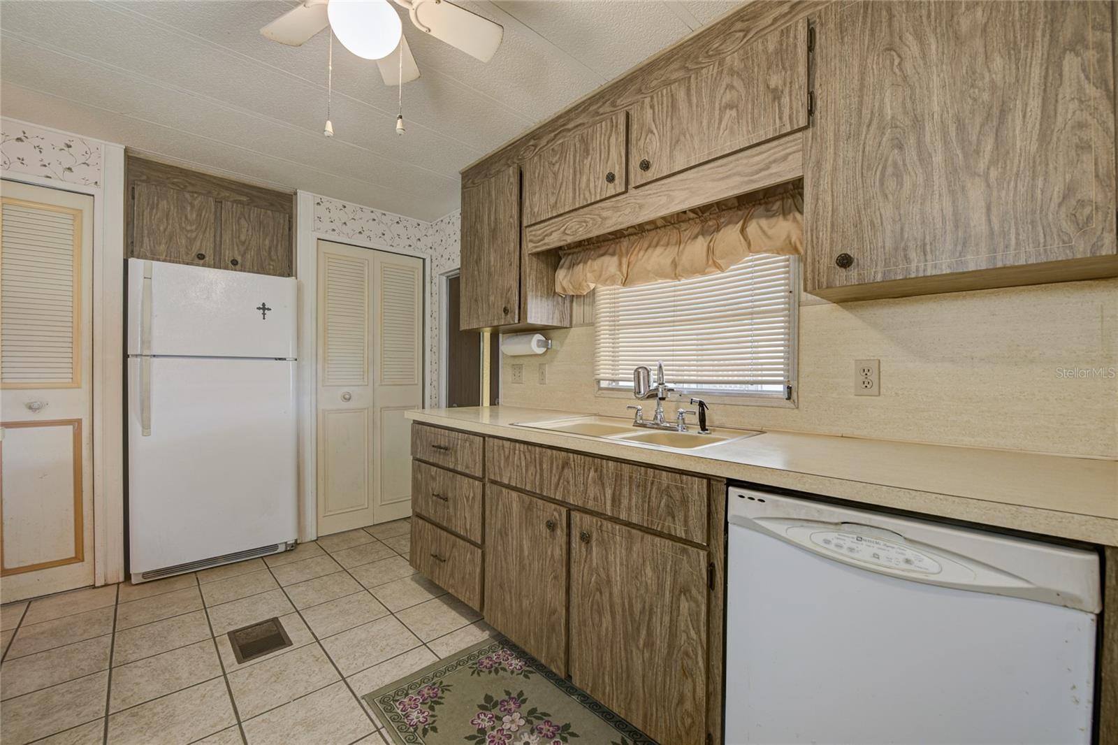 5619 BAYSHORE RD #312 — photo 16