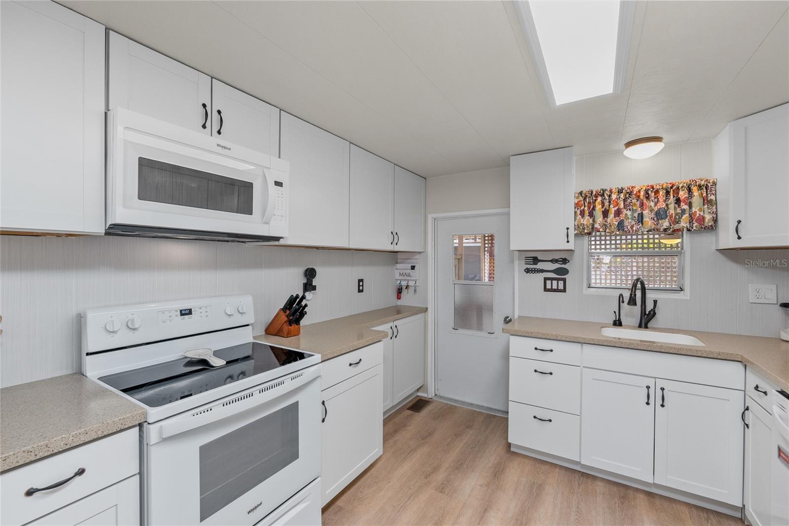 288 SALEM AVE #3 — photo 19