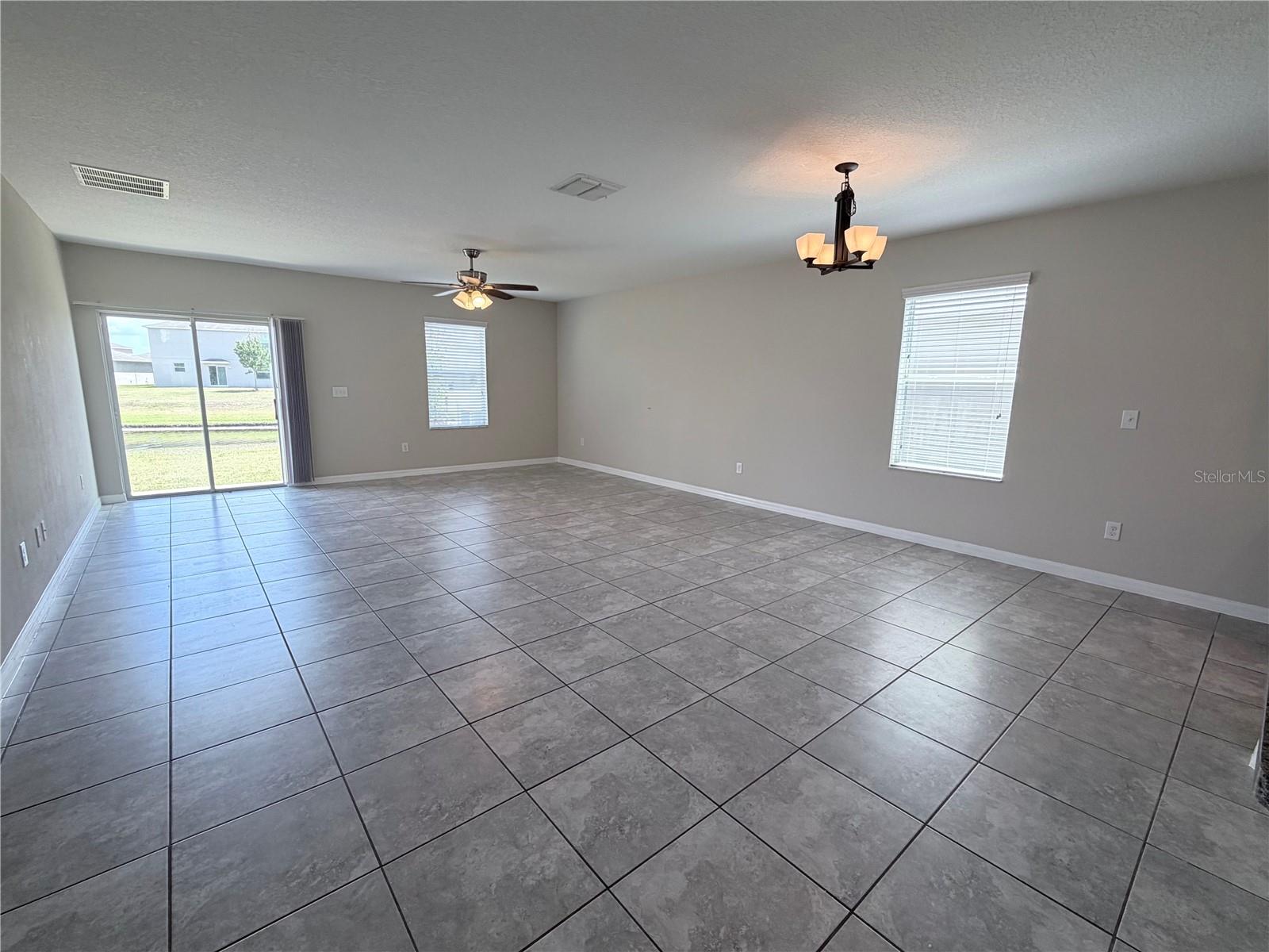 10013 CRESTED FRINGE DR — photo 7