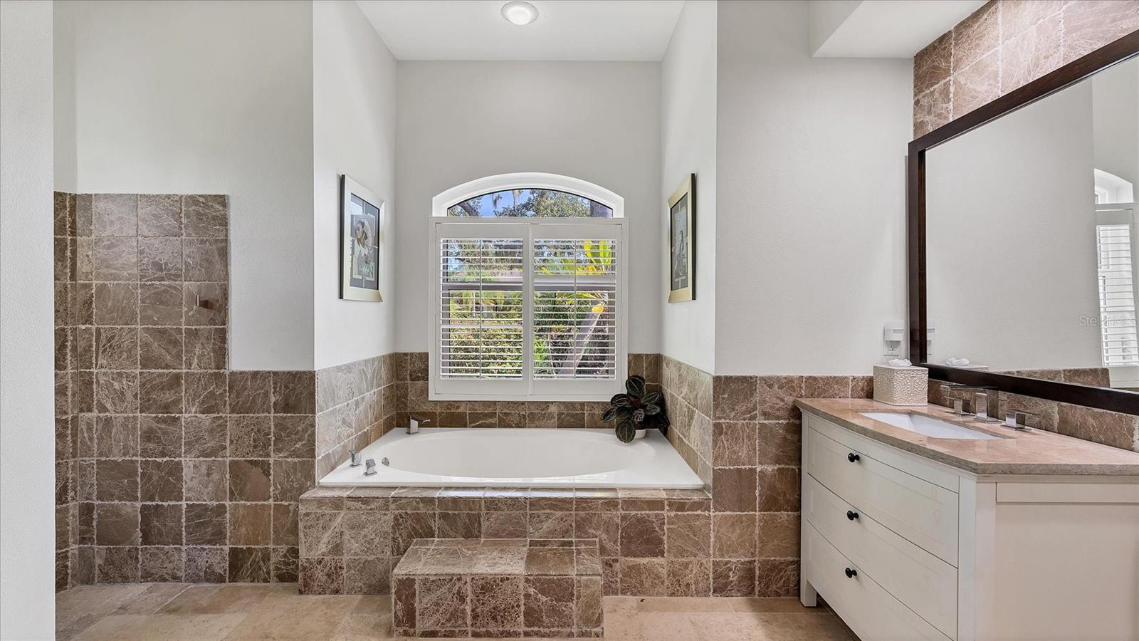 9979 CHERRY HILLS AVENUE CIR — photo 32