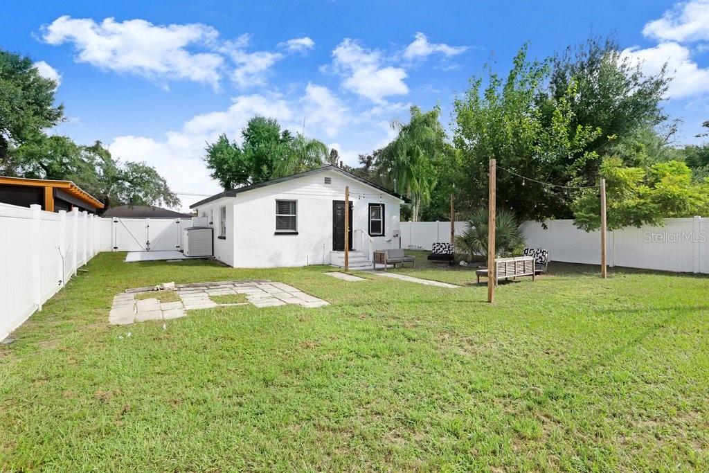 1811 E PALIFOX ST — photo 17