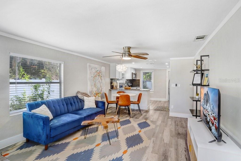 1811 E PALIFOX ST — photo 4