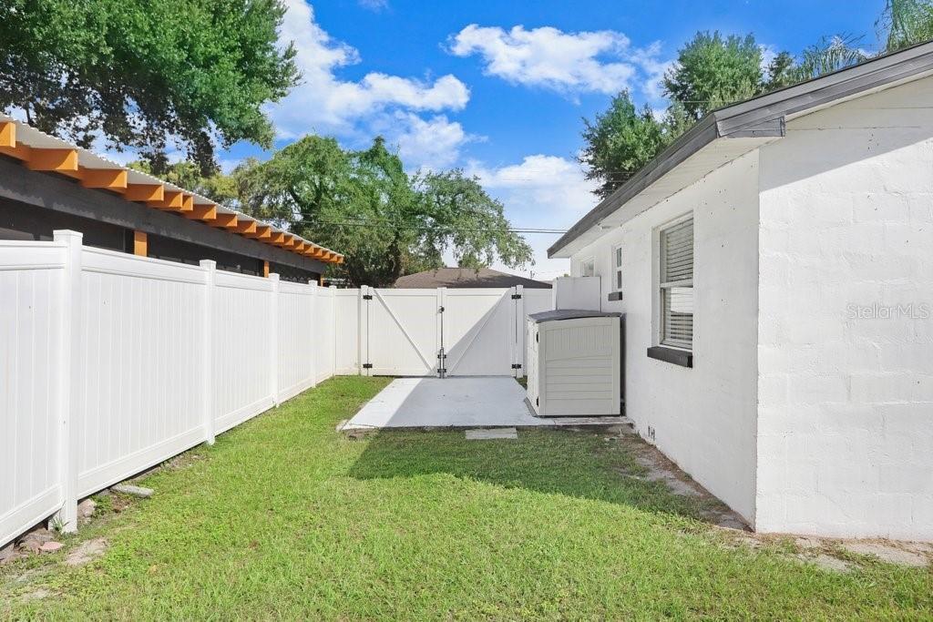 1811 E PALIFOX ST — photo 18