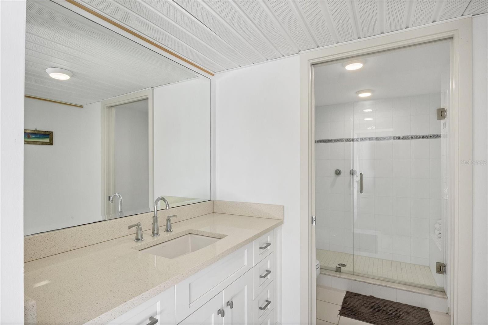 5801 GULF OF MEXICO DR — photo 19