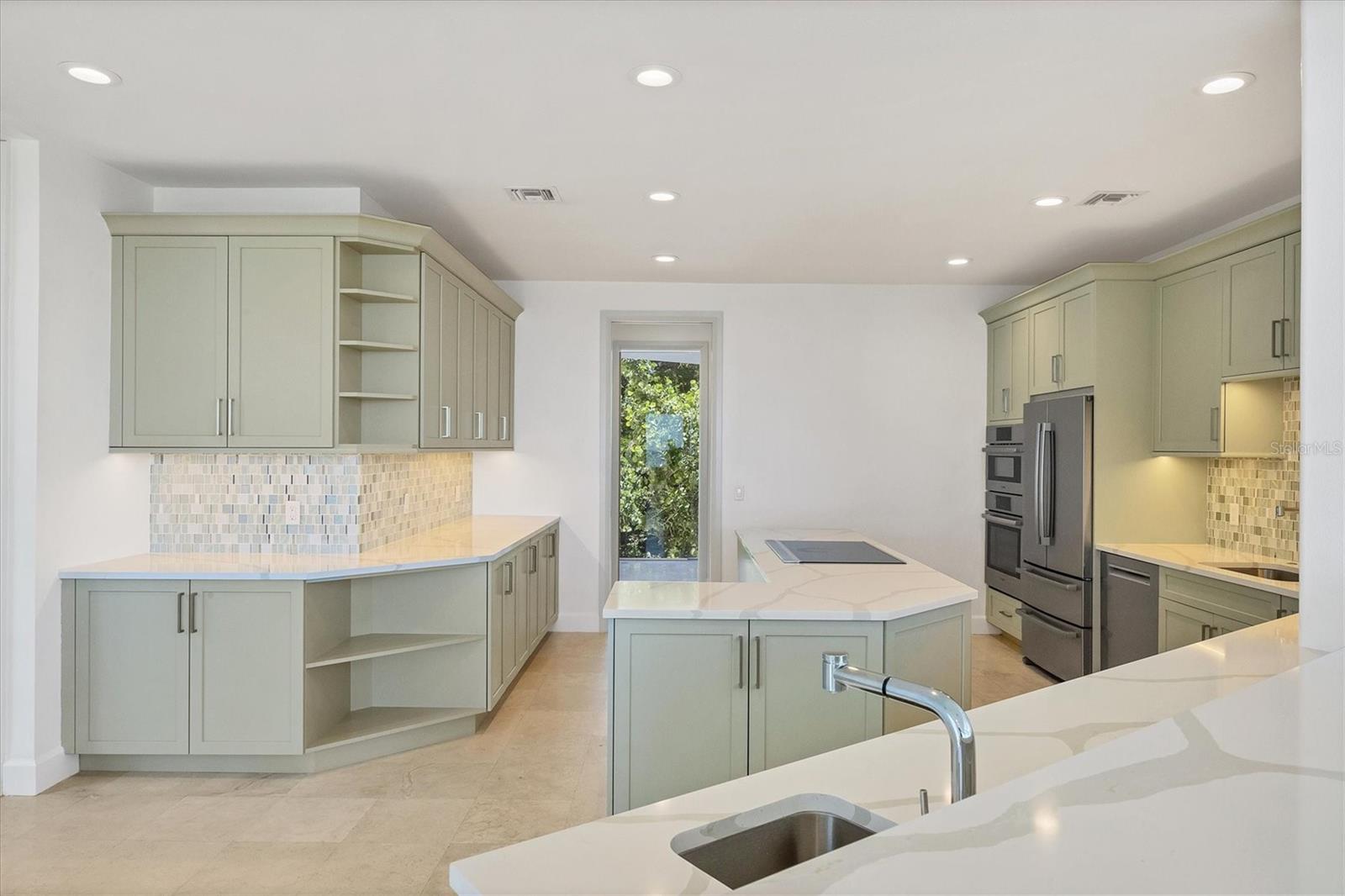 5801 GULF OF MEXICO DR — photo 3