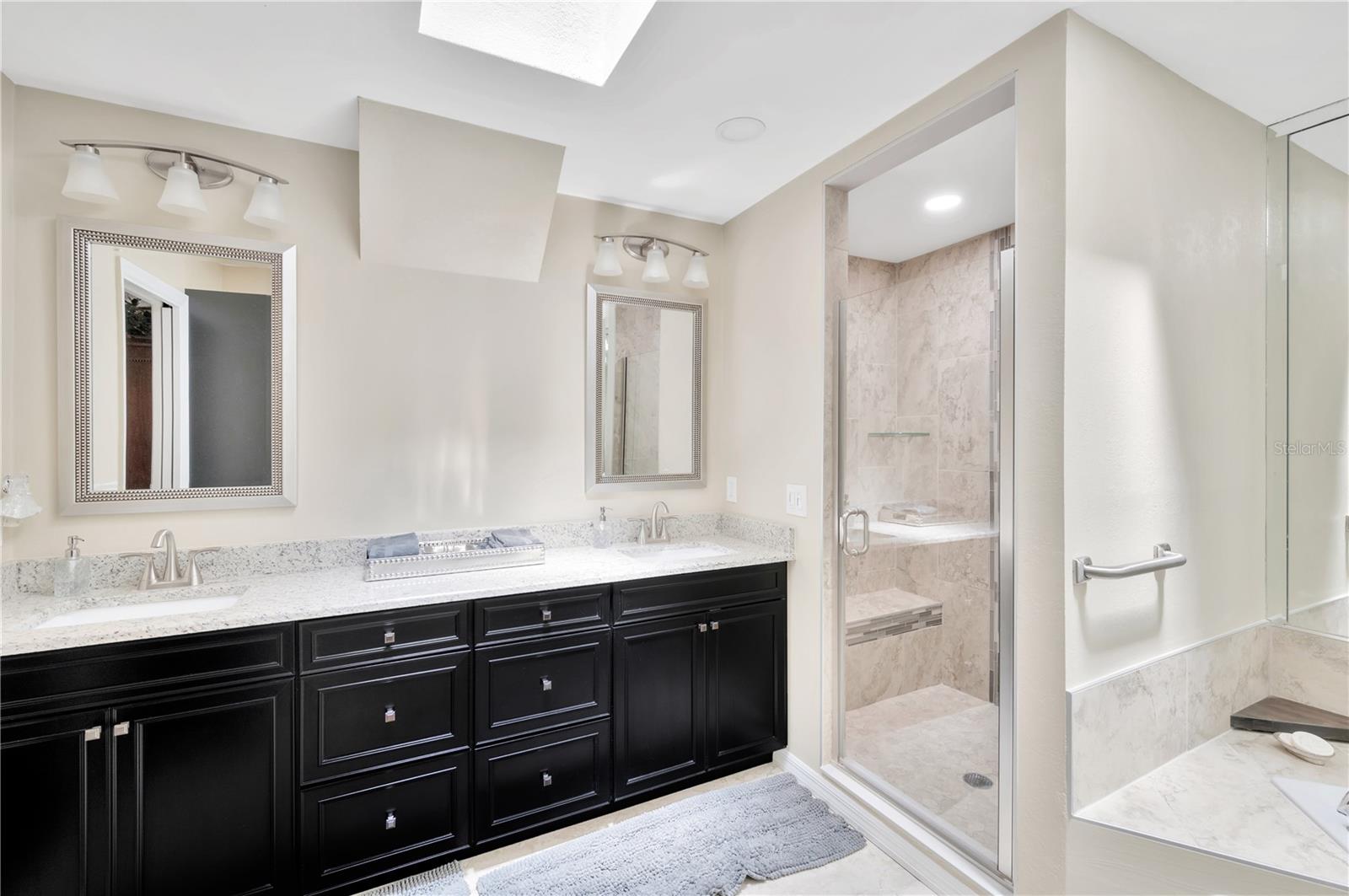11526 RIVER COUNTRY DR — photo 35